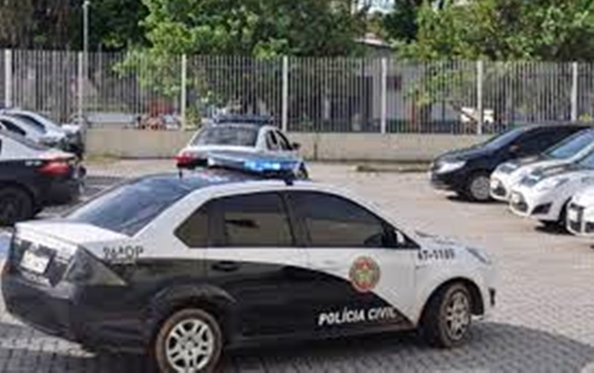 Photo of Polícia do RJ demite três agentes acusados de negociar fuzil com preso  BNRJ