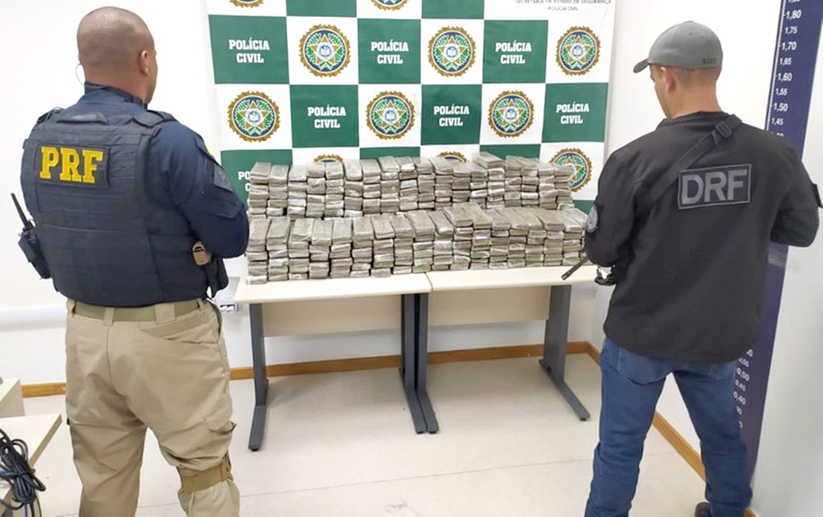 Photo of Polícia Rodoviária Federal apreende 250 quilos de maconha  [ Polícia ]  BNRJ