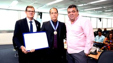 Photo of Diretor do Hospital Alberto Torres recebe Medalha Tiradentes na Alerj