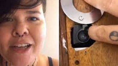 Photo of Casal encontra câmera escondida em quarto do Airbnb no RJ: “Pelada”  l  Banca de Notícias