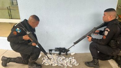 Photo of Ação da PM termina com gerente do tráfico baleado e armas e drogas apreendidas na comunidade da Linha em SG